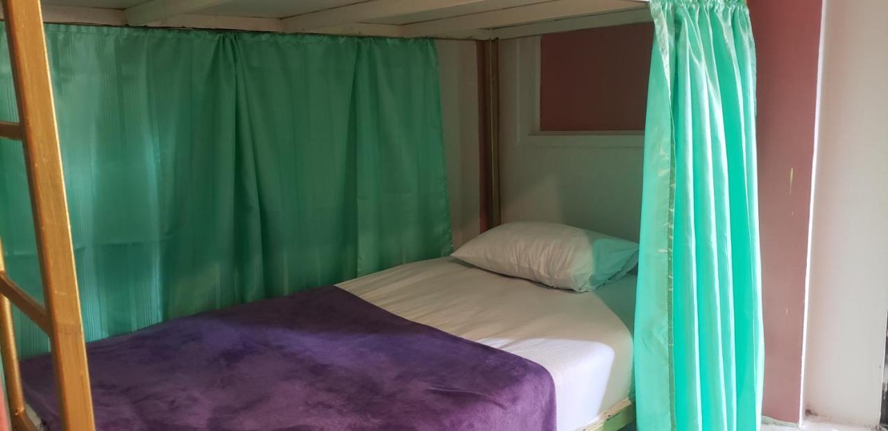 Lucky Dorm Hostel Kepulauan Phi Phi Bagian luar foto