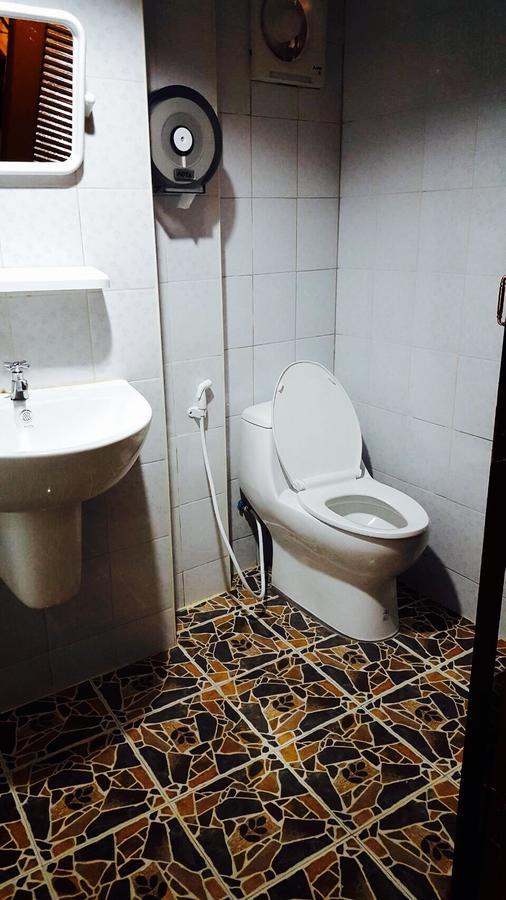 Lucky Dorm Hostel Kepulauan Phi Phi Bagian luar foto
