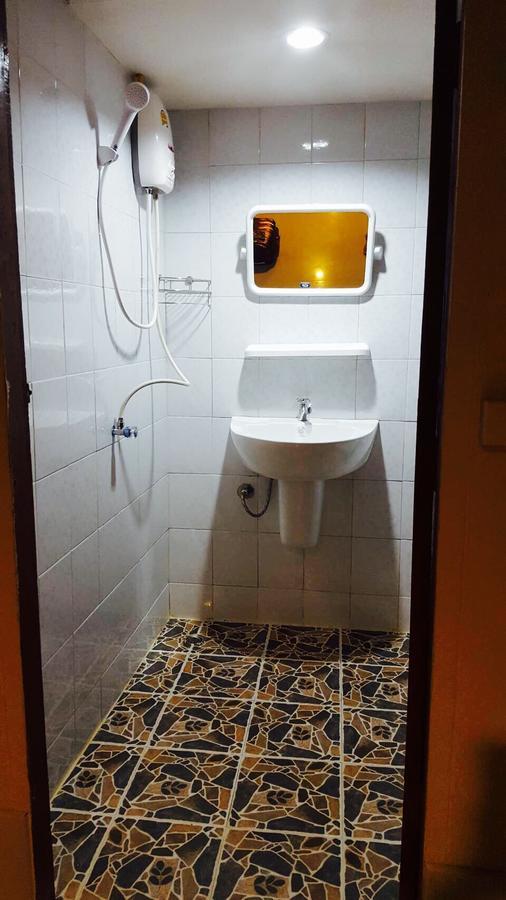 Lucky Dorm Hostel Kepulauan Phi Phi Bagian luar foto